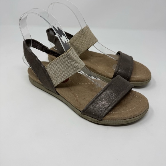 70. Nicole Brown and Tan Sandals (7.5) - Picture 1 of 11